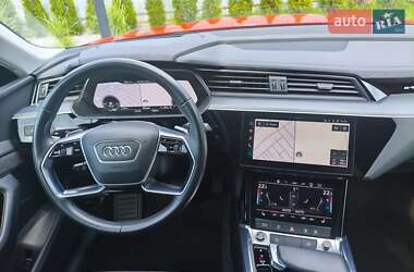 Внедорожник / Кроссовер Audi e-tron 2020 в 