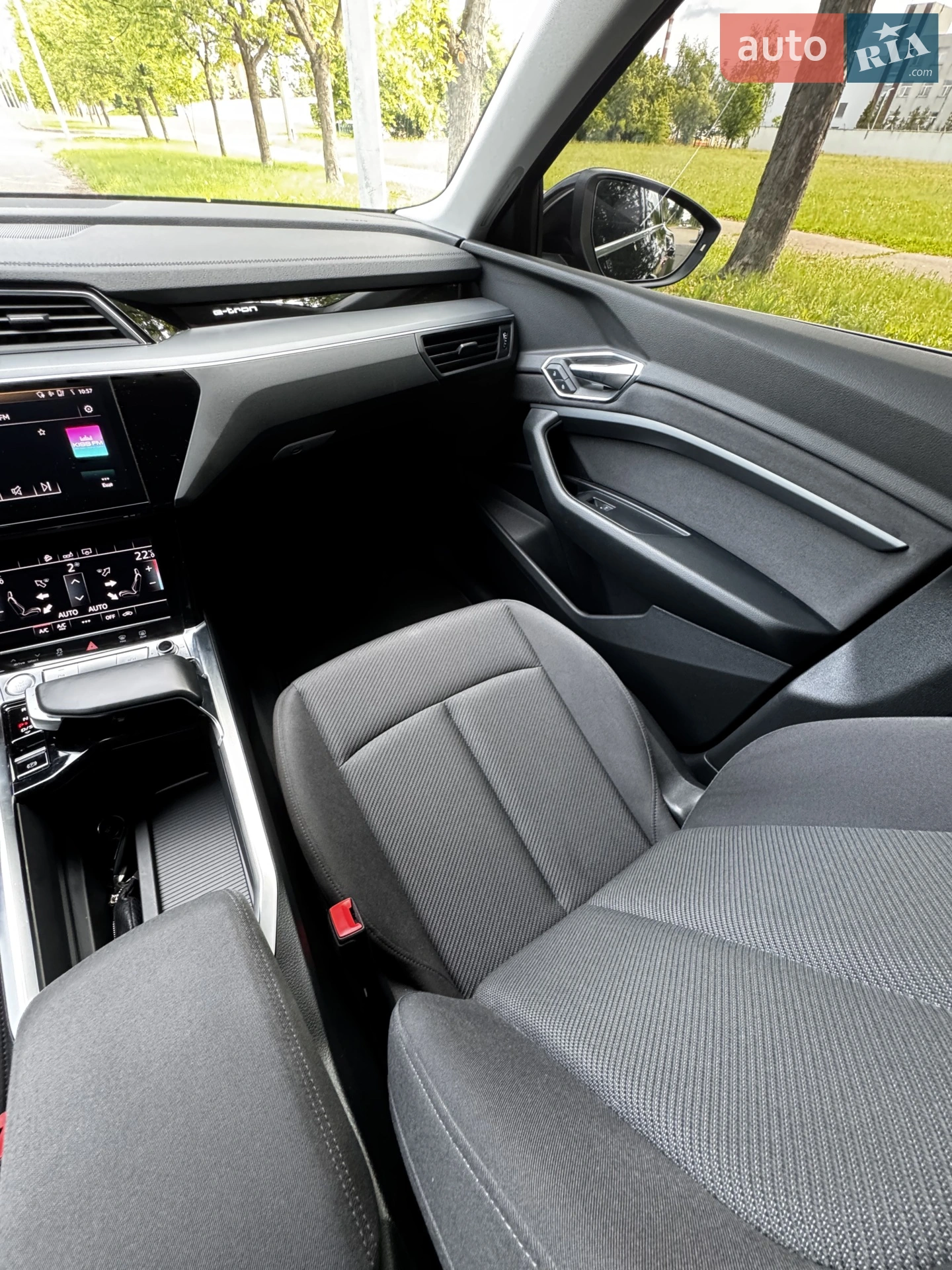 2019 Audi e-tron - мініатюра 10