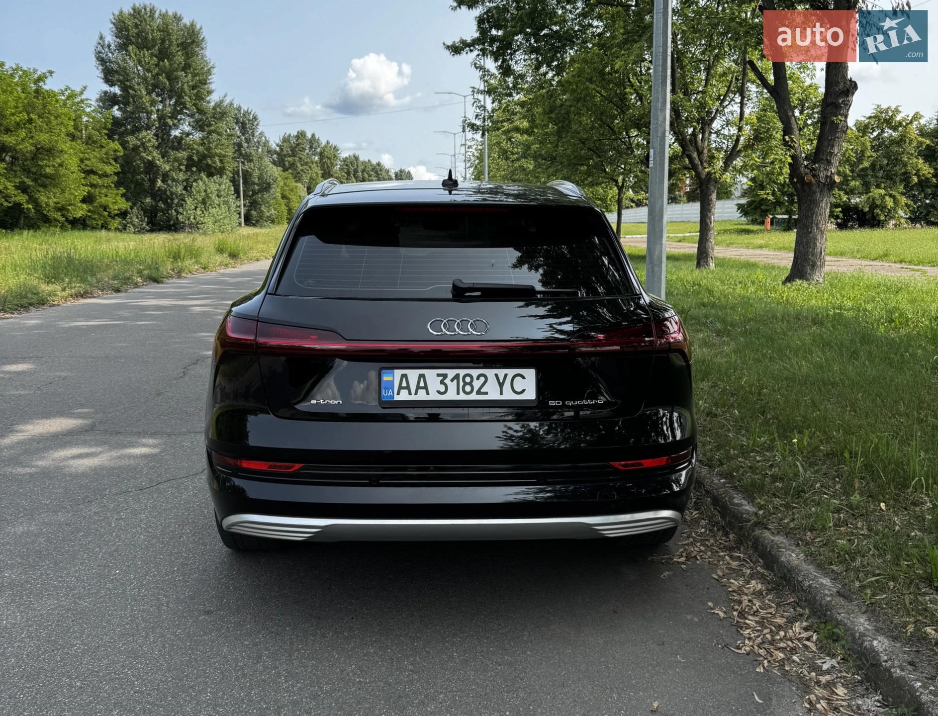2019 Audi e-tron - мініатюра 11