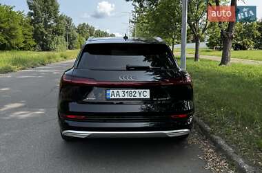 Внедорожник / Кроссовер Audi e-tron 2019 в 