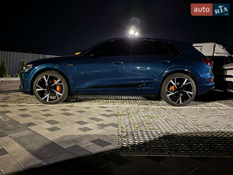 Внедорожник / Кроссовер Audi e-tron 2020 в Львове