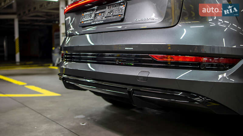 Позашляховик / Кросовер Audi e-tron 2021 в Чернівцях