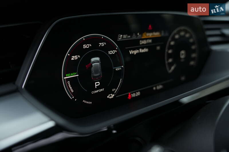Позашляховик / Кросовер Audi e-tron 2021 в Чернівцях