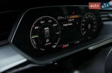 Внедорожник / Кроссовер Audi e-tron 2021 в 
