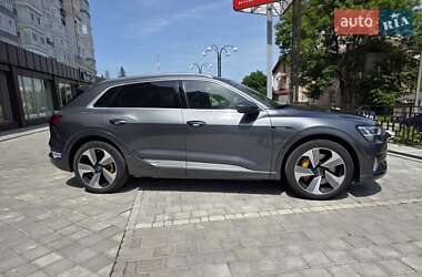Внедорожник / Кроссовер Audi e-tron 2019 в 