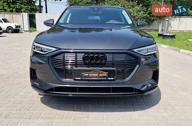 Внедорожник / Кроссовер Audi e-tron 2020 в 