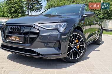 Внедорожник / Кроссовер Audi e-tron 2020 в 