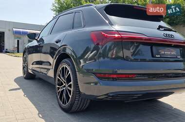 Внедорожник / Кроссовер Audi e-tron 2020 в 