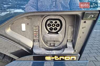 Внедорожник / Кроссовер Audi e-tron 2018 в 