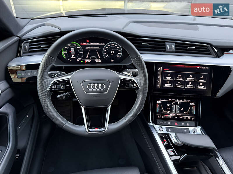 Внедорожник / Кроссовер Audi e-tron 2022 в Мукачево