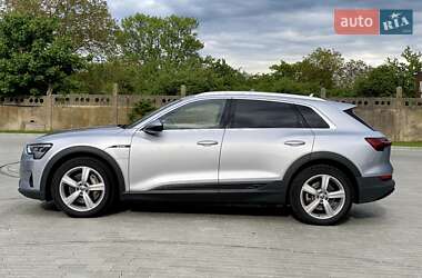 Внедорожник / Кроссовер Audi e-tron 2019 в 