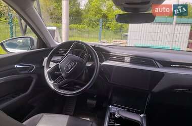 Внедорожник / Кроссовер Audi e-tron 2019 в 