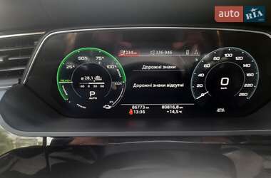 Внедорожник / Кроссовер Audi e-tron 2019 в 