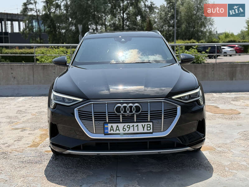 Позашляховик / Кросовер Audi e-tron 2019 в Києві
