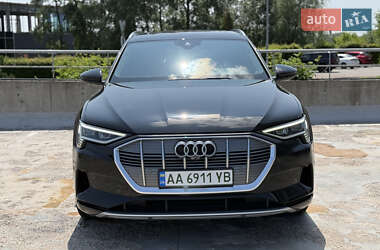 Внедорожник / Кроссовер Audi e-tron 2019 в 