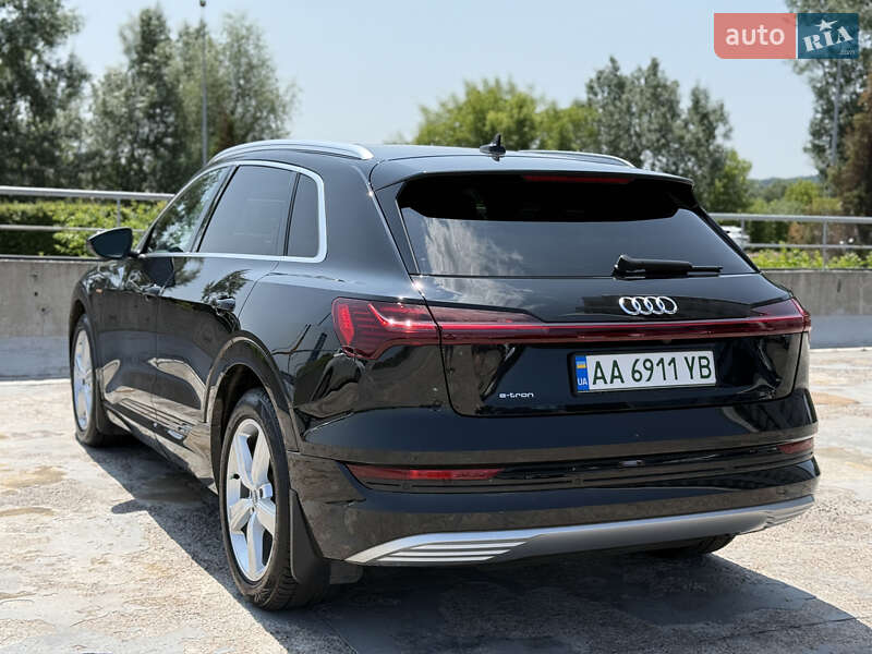 Позашляховик / Кросовер Audi e-tron 2019 в Києві