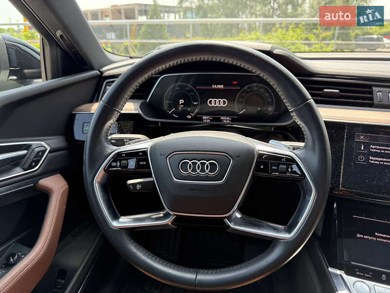 Позашляховик / Кросовер Audi e-tron 2019 в Києві