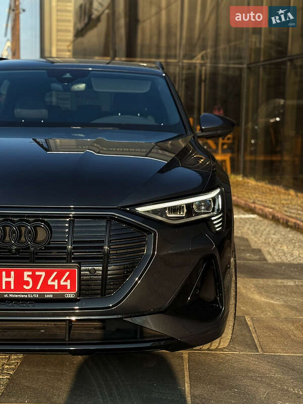 Внедорожник / Кроссовер Audi e-tron 2023 в Мукачево