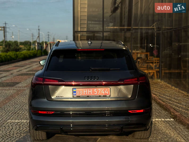 Внедорожник / Кроссовер Audi e-tron 2023 в Мукачево