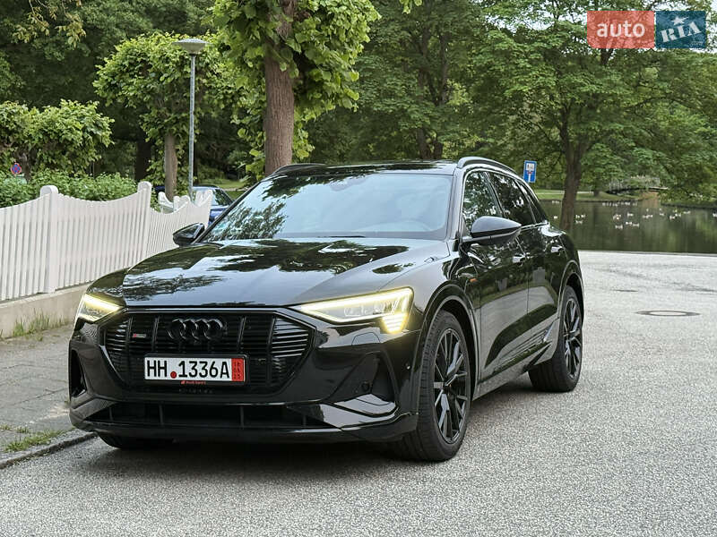 Audi e-tron 2023