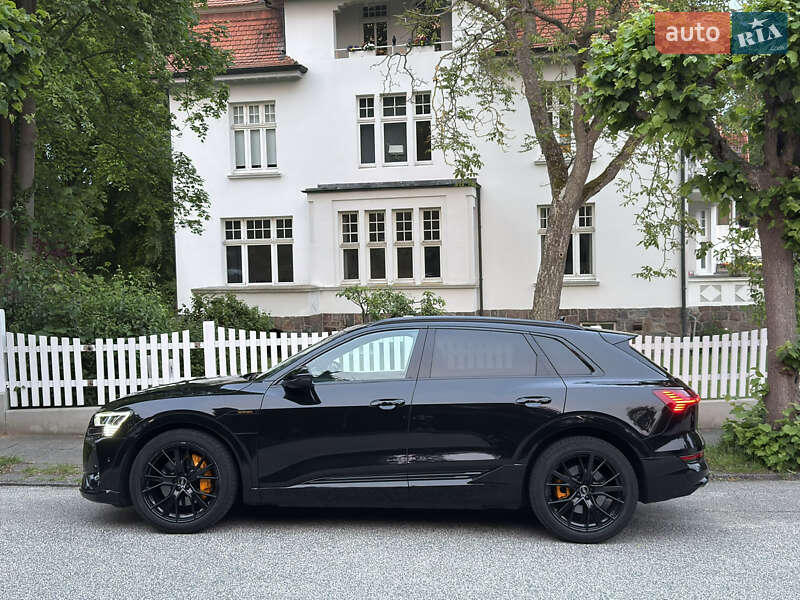 Внедорожник / Кроссовер Audi e-tron 2023 в Львове