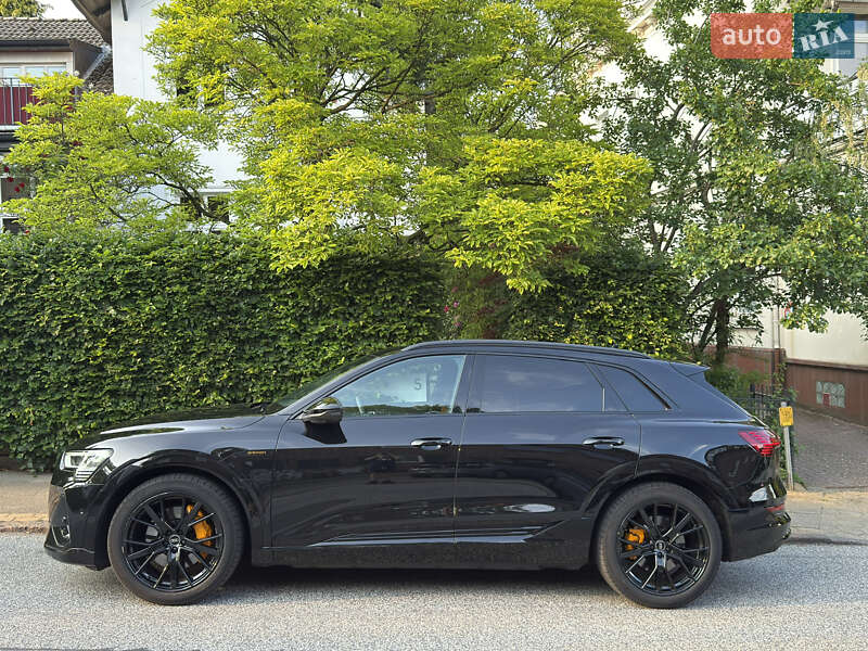 Внедорожник / Кроссовер Audi e-tron 2023 в Львове