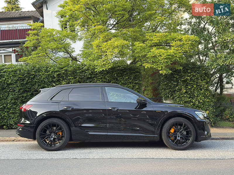 Внедорожник / Кроссовер Audi e-tron 2023 в Львове