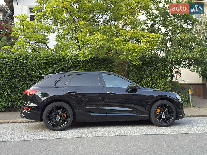 Внедорожник / Кроссовер Audi e-tron 2023 в Львове