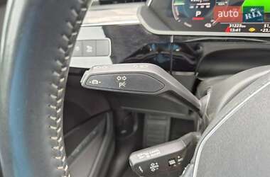 Внедорожник / Кроссовер Audi e-tron 2020 в 