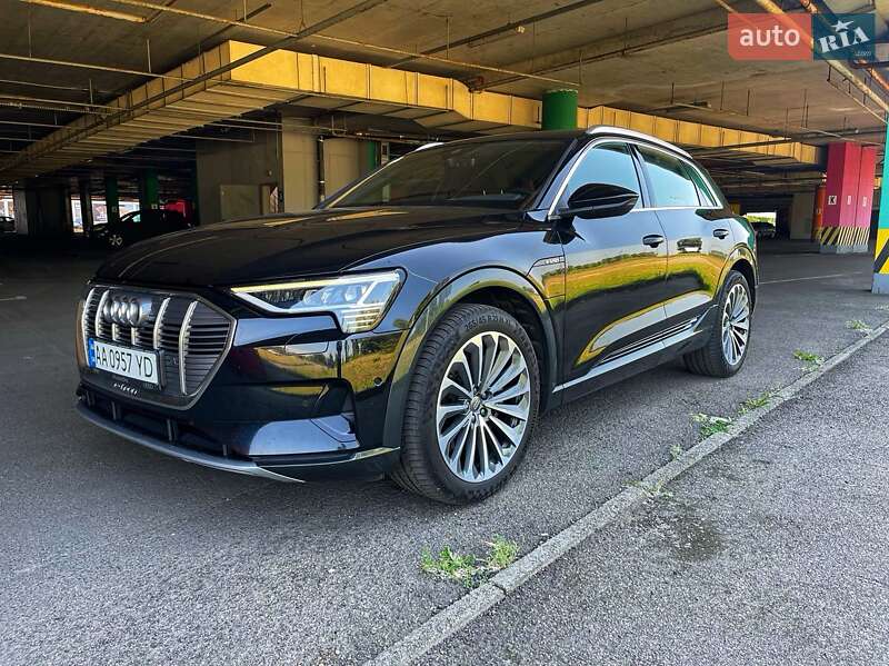 Внедорожник / Кроссовер Audi e-tron 2019 в Киеве