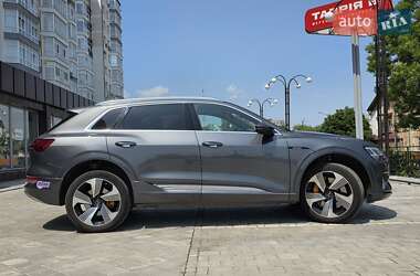 Внедорожник / Кроссовер Audi e-tron 2019 в 