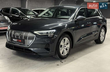 Внедорожник / Кроссовер Audi e-tron 2020 в 