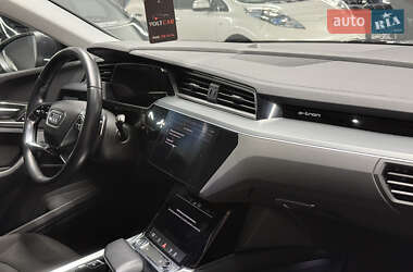 Внедорожник / Кроссовер Audi e-tron 2020 в 