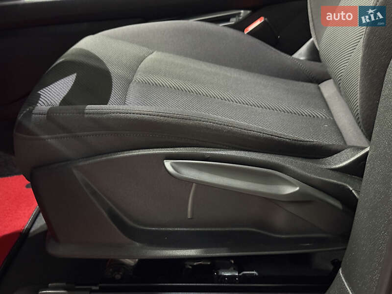 Внедорожник / Кроссовер Audi e-tron 2020 в Владимире