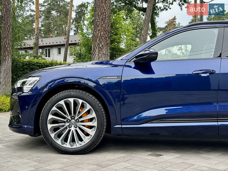 Внедорожник / Кроссовер Audi e-tron 2020 в Киеве