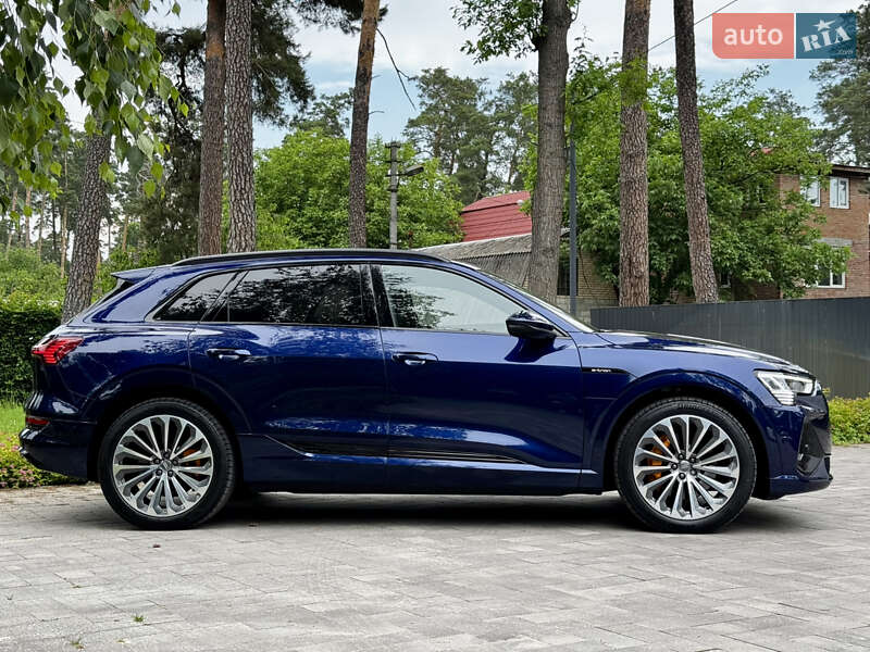 Внедорожник / Кроссовер Audi e-tron 2020 в Киеве
