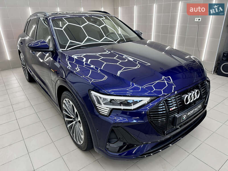Внедорожник / Кроссовер Audi e-tron 2020 в Киеве