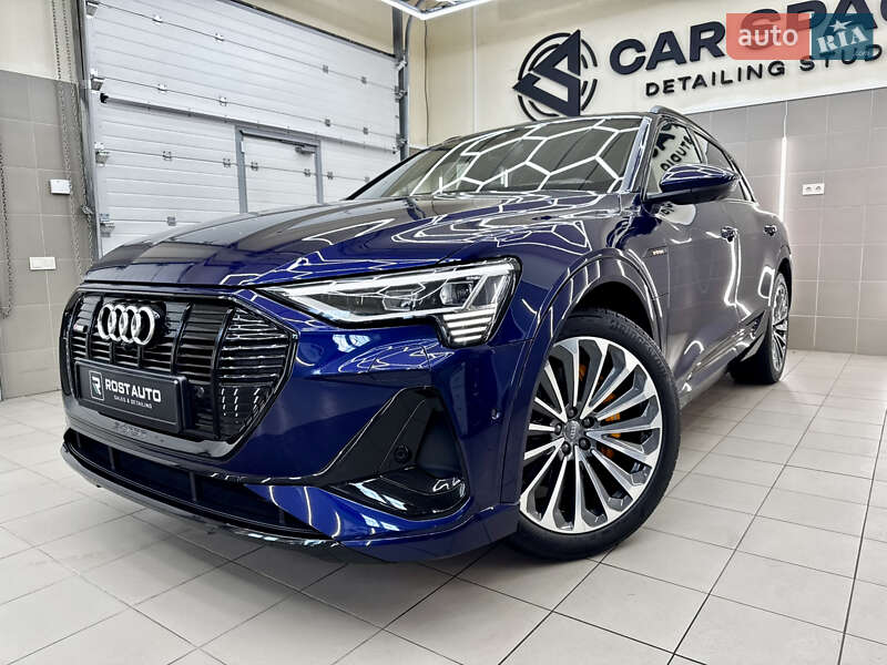 Внедорожник / Кроссовер Audi e-tron 2020 в Киеве