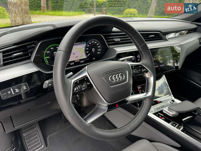 Внедорожник / Кроссовер Audi e-tron 2020 в Киеве