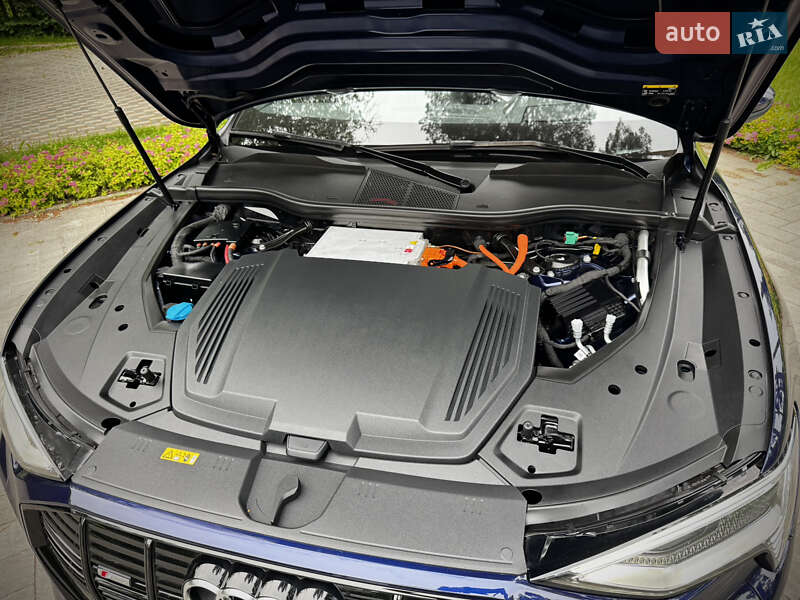 Внедорожник / Кроссовер Audi e-tron 2020 в Киеве
