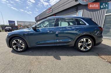 Внедорожник / Кроссовер Audi e-tron 2020 в 