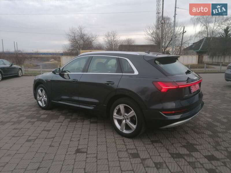 Внедорожник / Кроссовер Audi e-tron 2019 в Луцке