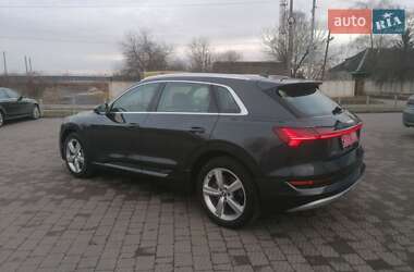 Внедорожник / Кроссовер Audi e-tron 2019 в 
