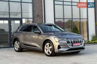 Позашляховик / Кросовер Audi e-tron 2020 в 