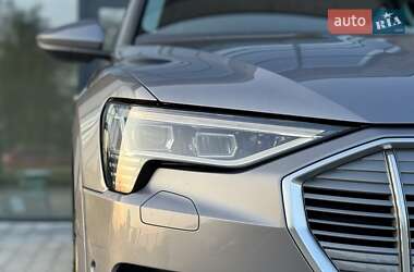 Позашляховик / Кросовер Audi e-tron 2020 в 