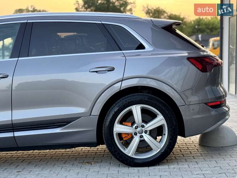 Внедорожник / Кроссовер Audi e-tron 2020 в Тернополе