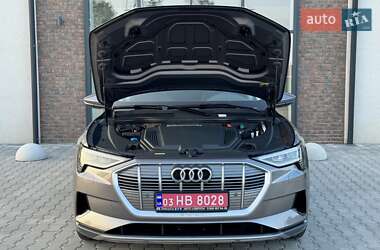 Позашляховик / Кросовер Audi e-tron 2020 в 