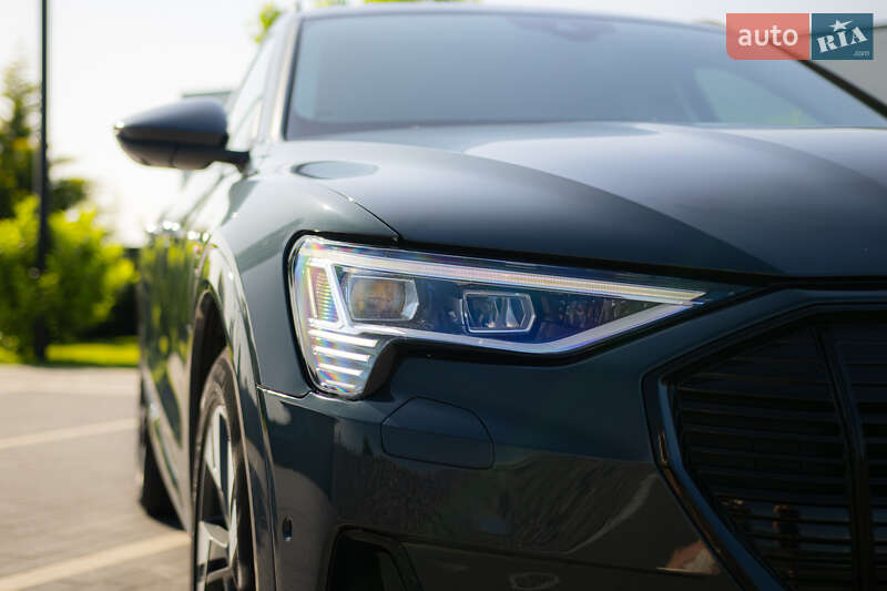 Внедорожник / Кроссовер Audi e-tron 2020 в Ужгороде