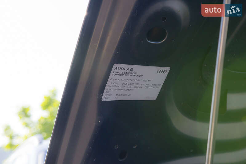 Внедорожник / Кроссовер Audi e-tron 2020 в Ужгороде