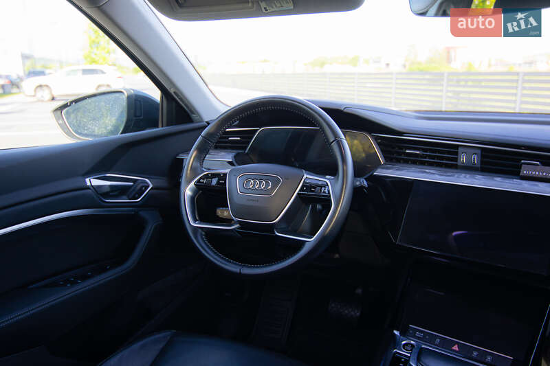 Внедорожник / Кроссовер Audi e-tron 2020 в Ужгороде